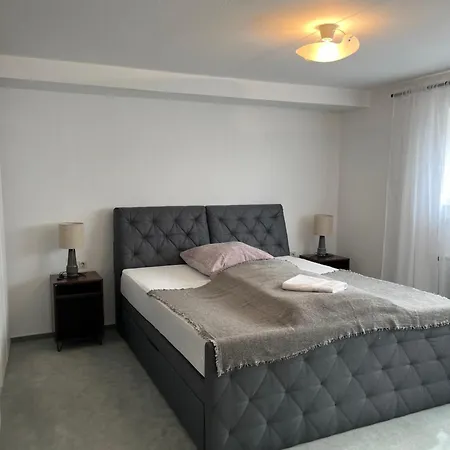 Deluxe Apartment Ella Backnang Buitenkant foto
